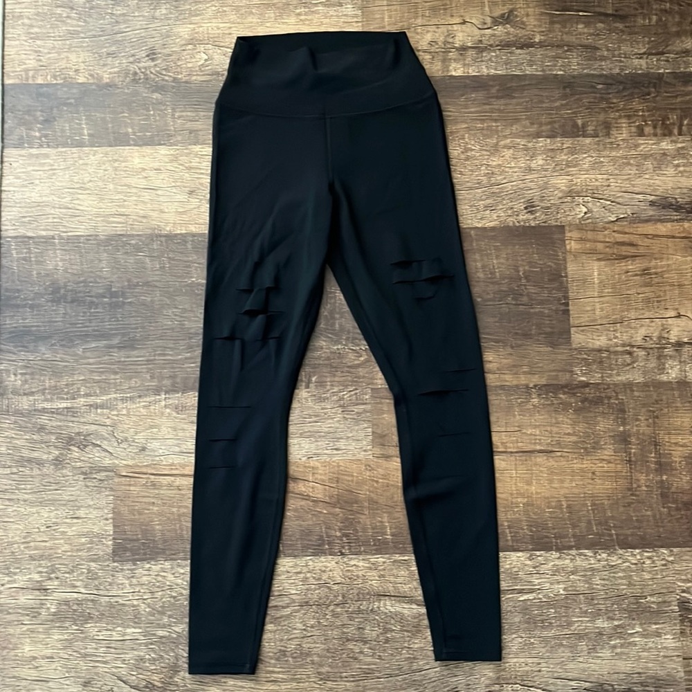 Alo Yoga Ripped Warrior Leggings